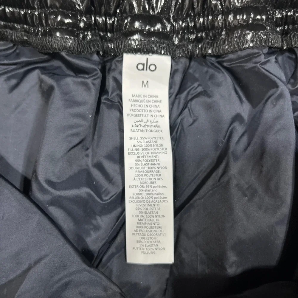 Alo Yoga Snomoto Quilted Mini Skirt Black Puffer Womens Medium Athleisure